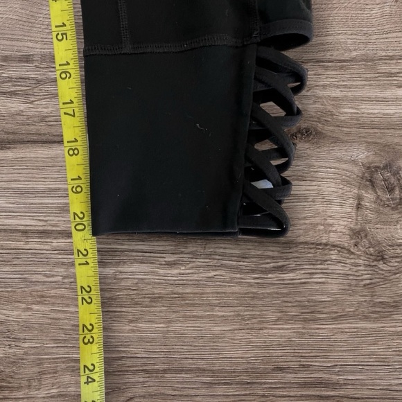 Athleta Mind Over Mat Capri Black Sz: S - Picture 13 of 16